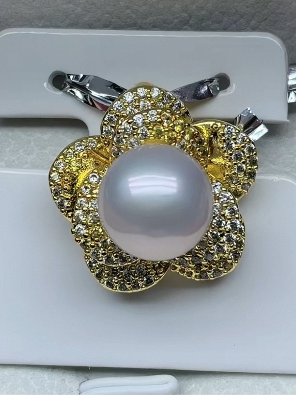 3D Floral Genuine Freshwater Pearl Round Pendant 11.5 mm